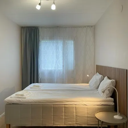 1br - Private Sauna & Balcony - Extra Single Bed דירה אספו