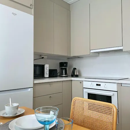 1br - Private Sauna & Balcony - Extra Single Bed דירה אספו